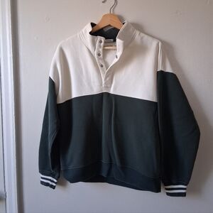 Abercrombie & Fitch Green & White Pullover/Sweatshirt Cotton & Poly Mix